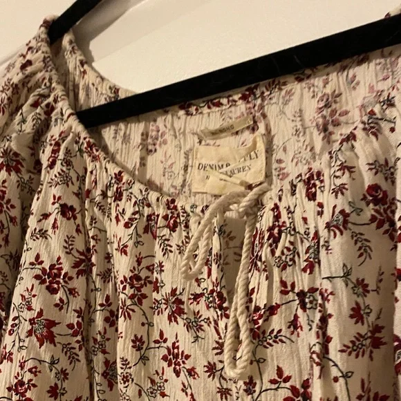 Ralph Lauren Cream and Red Floral Blouse - Picture 4 of 5